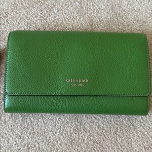 Kate Spade Green Leather Chain crossbody wallet Bag